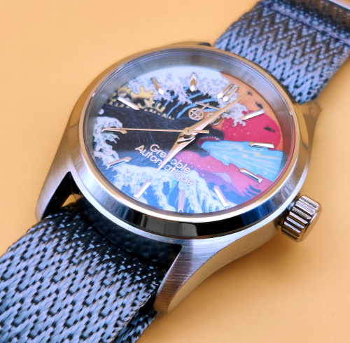 Photographie de la MG26, avec son bracelet